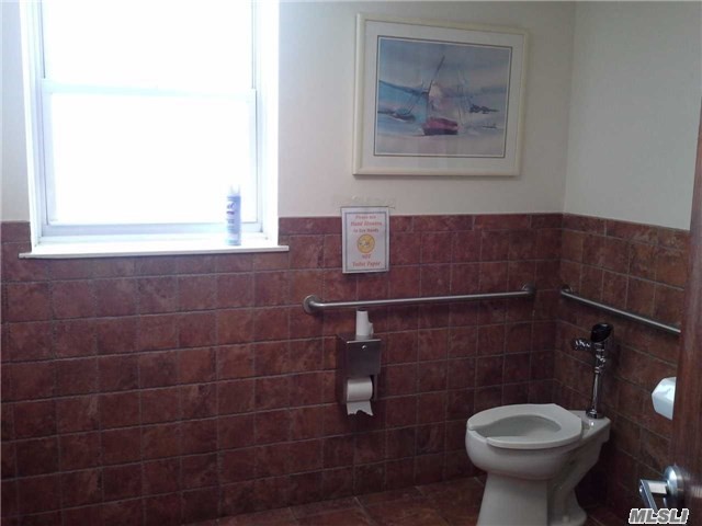 Levittown, New York 11756, United States, ,Residential,Active,29450