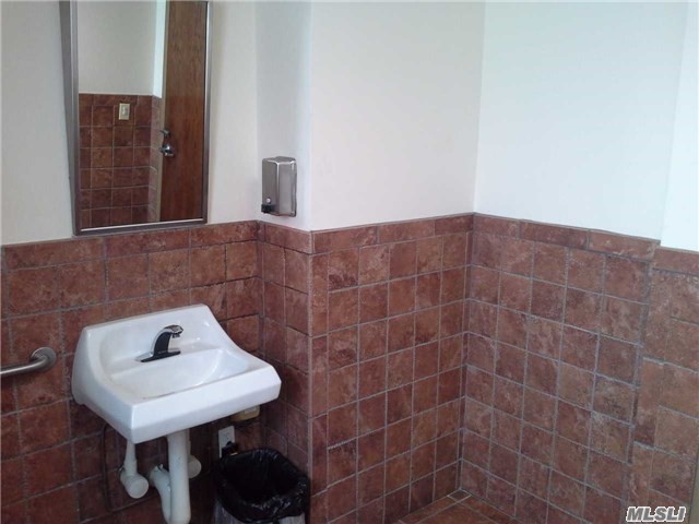 Levittown, New York 11756, United States, ,Residential,Active,29450