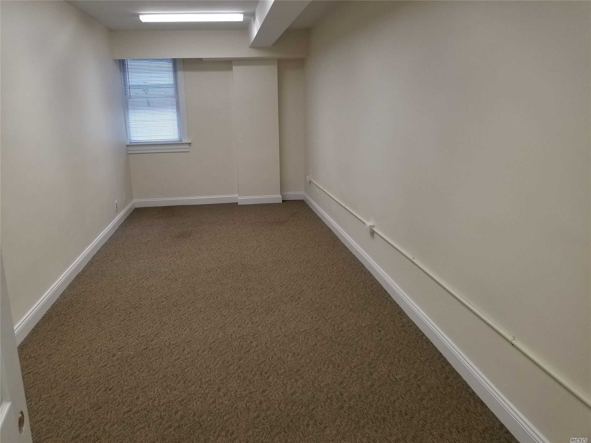 Levittown, New York 11756, United States, ,Residential,Active,29450