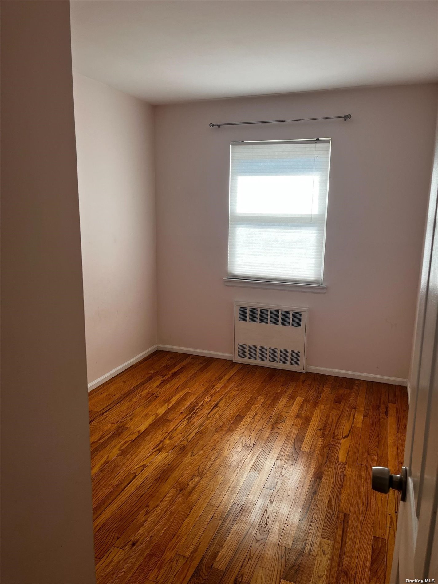 Rental Property at 15512 Lahn Street 2, Howard Beach, Queens, NY - Bedrooms: 3 
Bathrooms: 1 
Rooms: 6  - $2,650 MO.