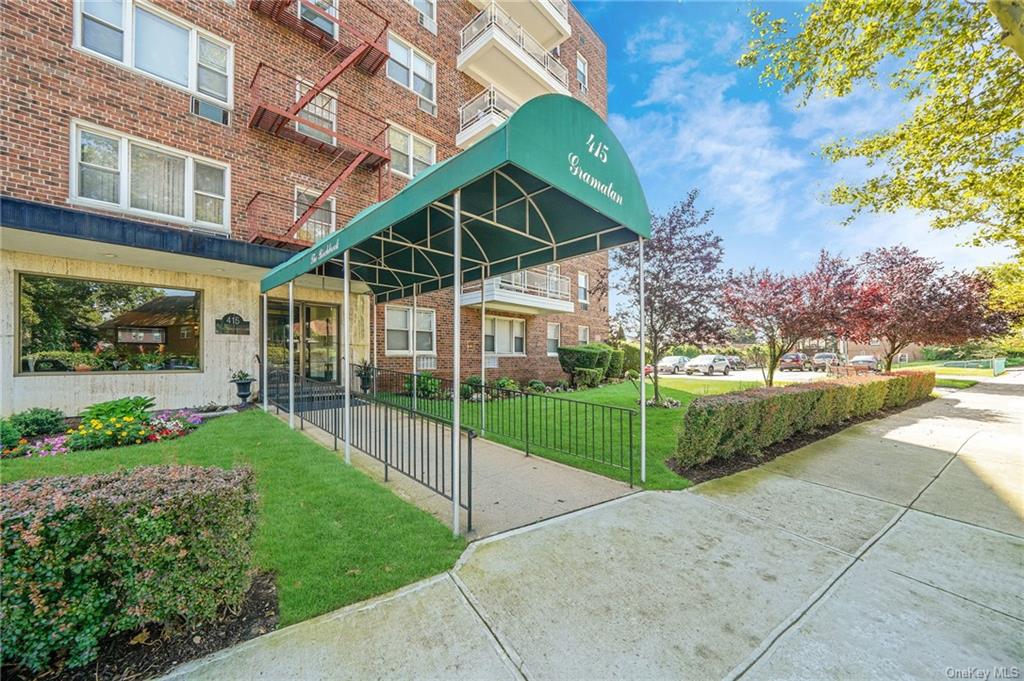 415 Gramatan Avenue #5F, Mount Vernon, New York image 1