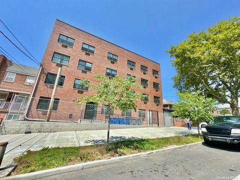 3573 Laconia Avenue Bronx NY 10469