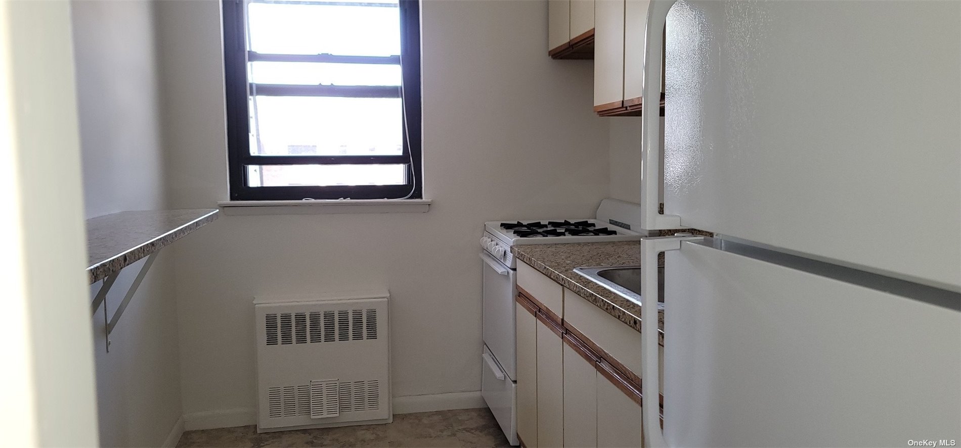 Photo 13 of 20 of 25 Elizabeth Street 3V co-op property