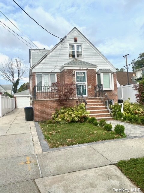 13512 122nd Pl Pl, South Ozone Park, Queens, NY - 4 Bedrooms  
2 Bathrooms  
11 Rooms - 