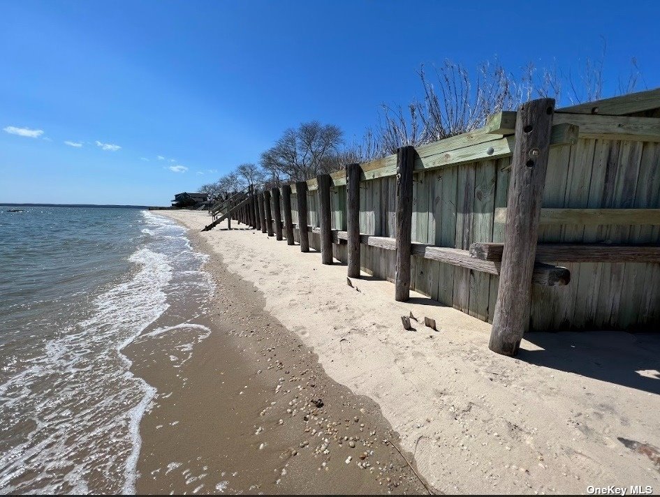 1653 Peconic Bay Boulevard, Laurel, New York image 16