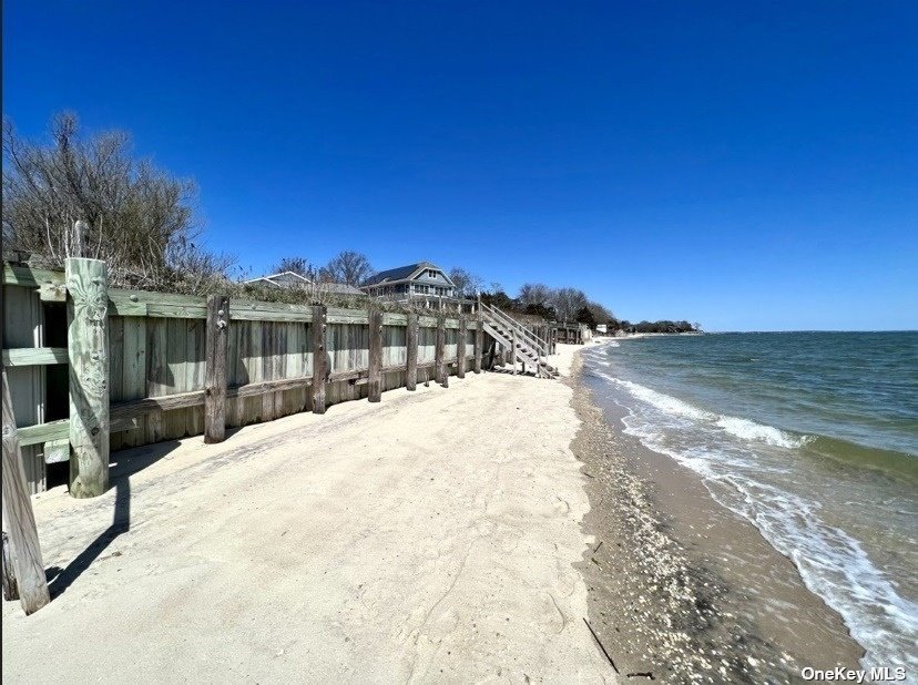 1653 Peconic Bay Boulevard, Laurel, New York image 17