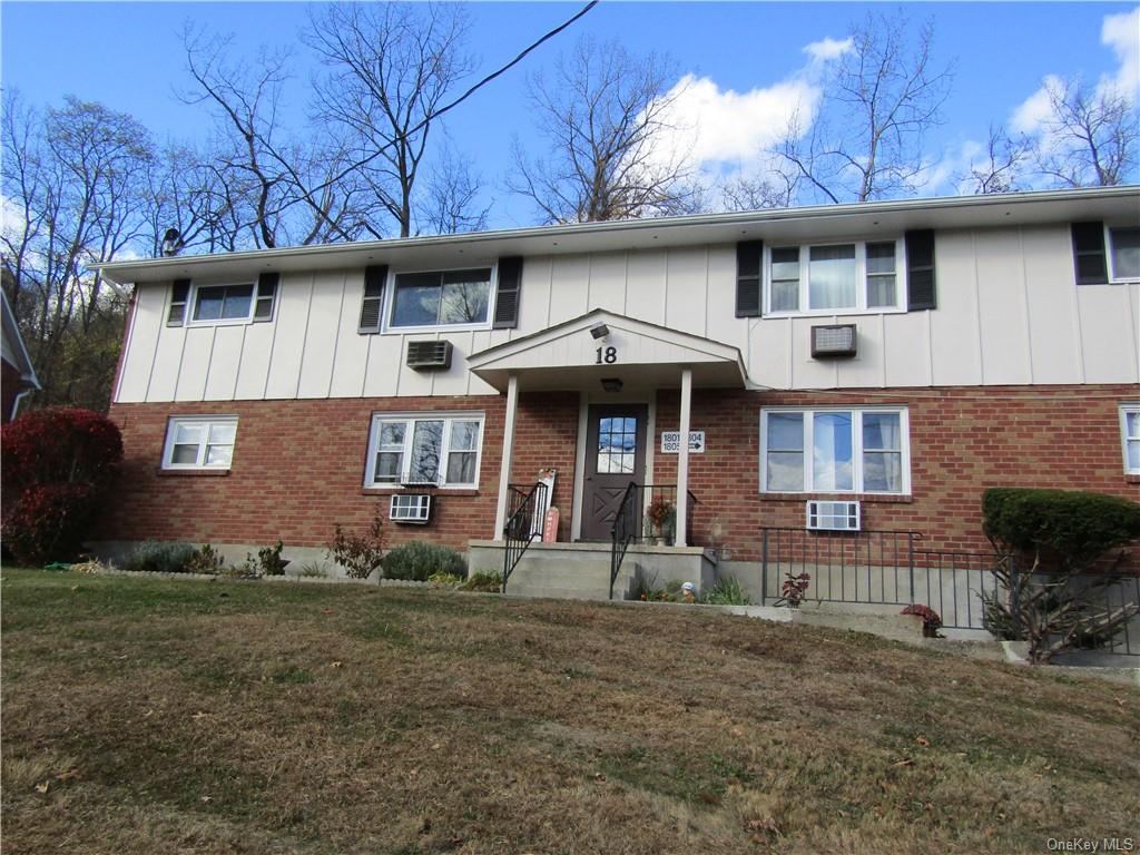 Rental Property at 1803 Parr Lake Drive 1803, Newburgh, New York - Bedrooms: 2 
Bathrooms: 1 
Rooms: 4  - $2,000 MO.