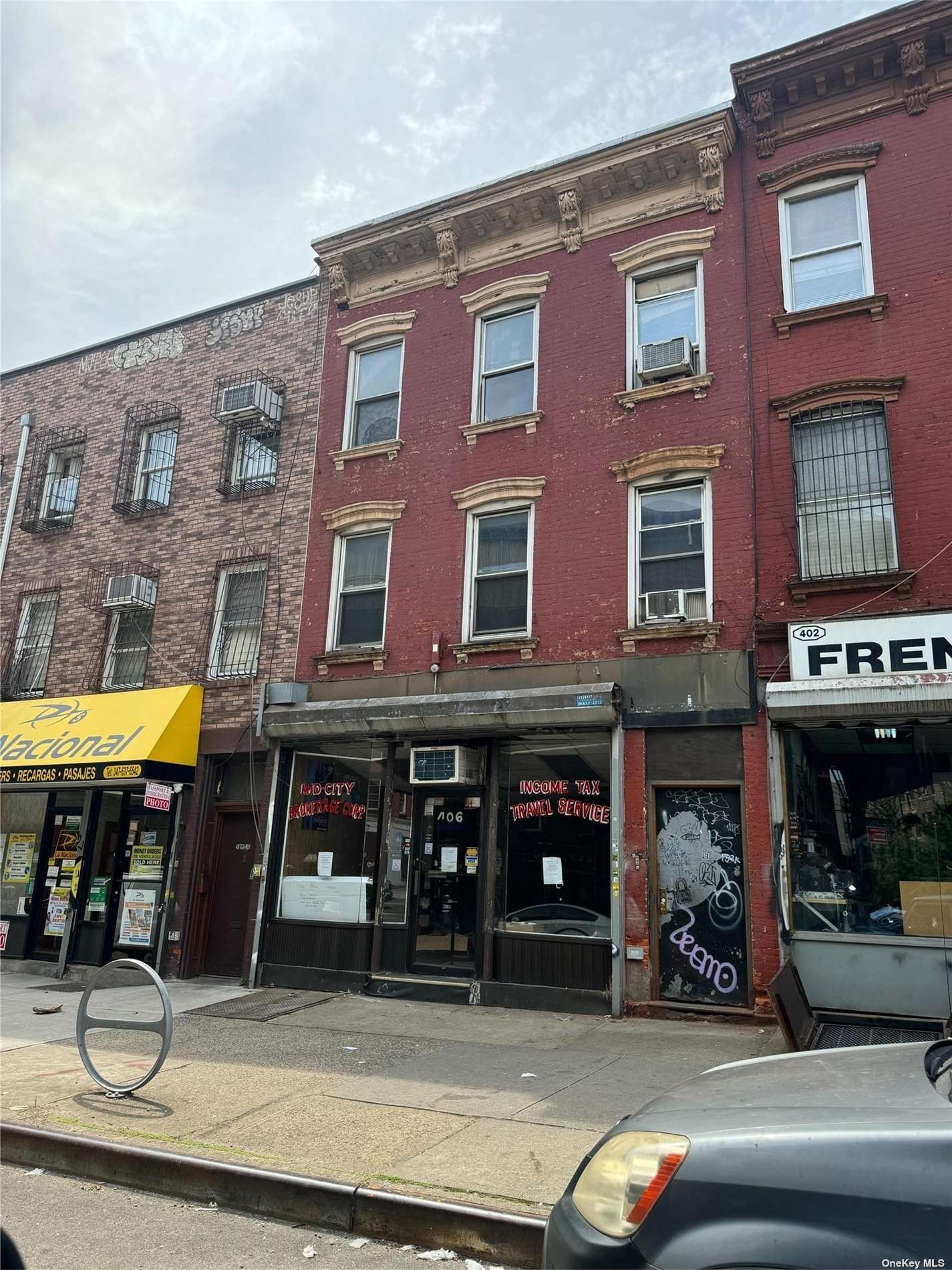 406 Broadway