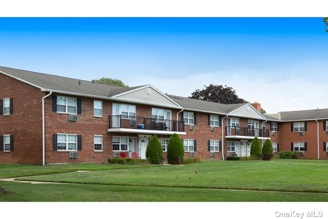 View Levittown, NY 11756 multi-family property