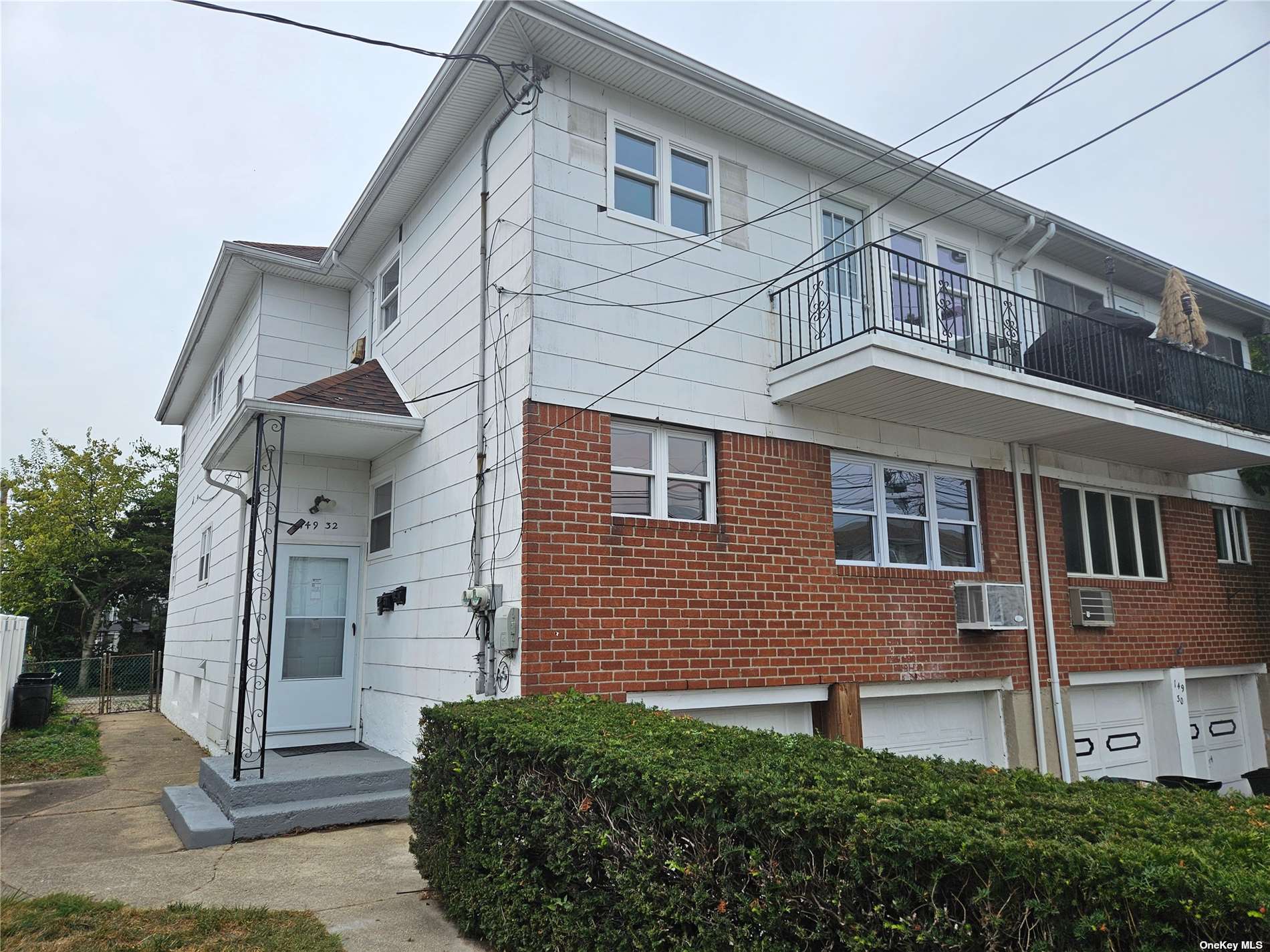 14932 83rd Street, Howard Beach, Queens, NY - 6 Bedrooms  
4 Bathrooms  
12 Rooms - 