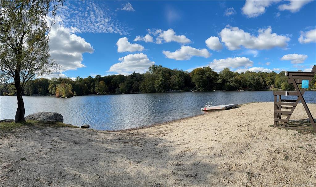 Lake Shore Road, Putnam Valley, New York image 8