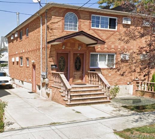 Rental Property at 10021 90th Avenue 2, Richmond Hill, Queens, NY - Bedrooms: 3 
Bathrooms: 2 
Rooms: 4  - $3,500 MO.