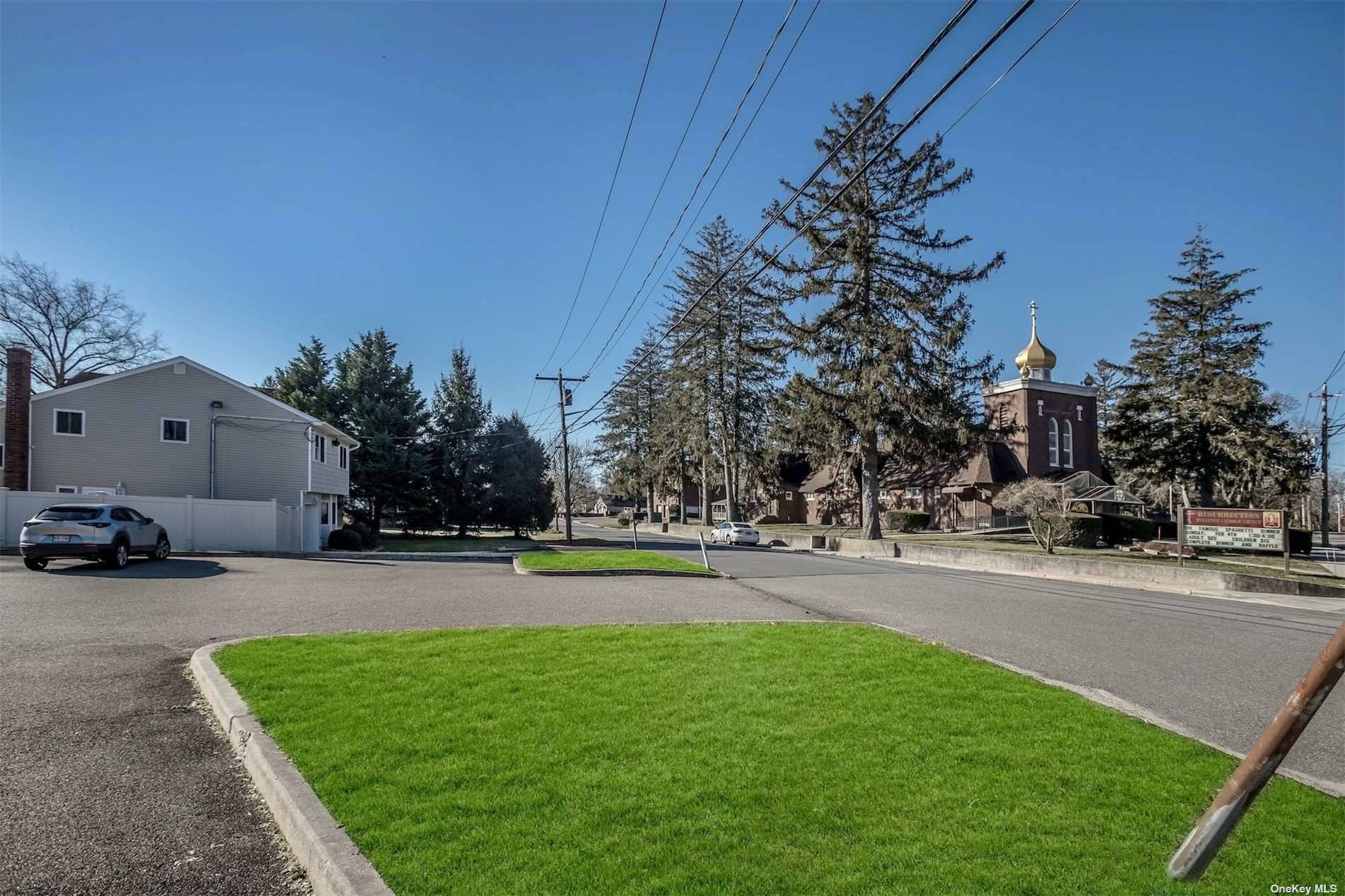 Edgewater Avenue, Smithtown, New York image 6