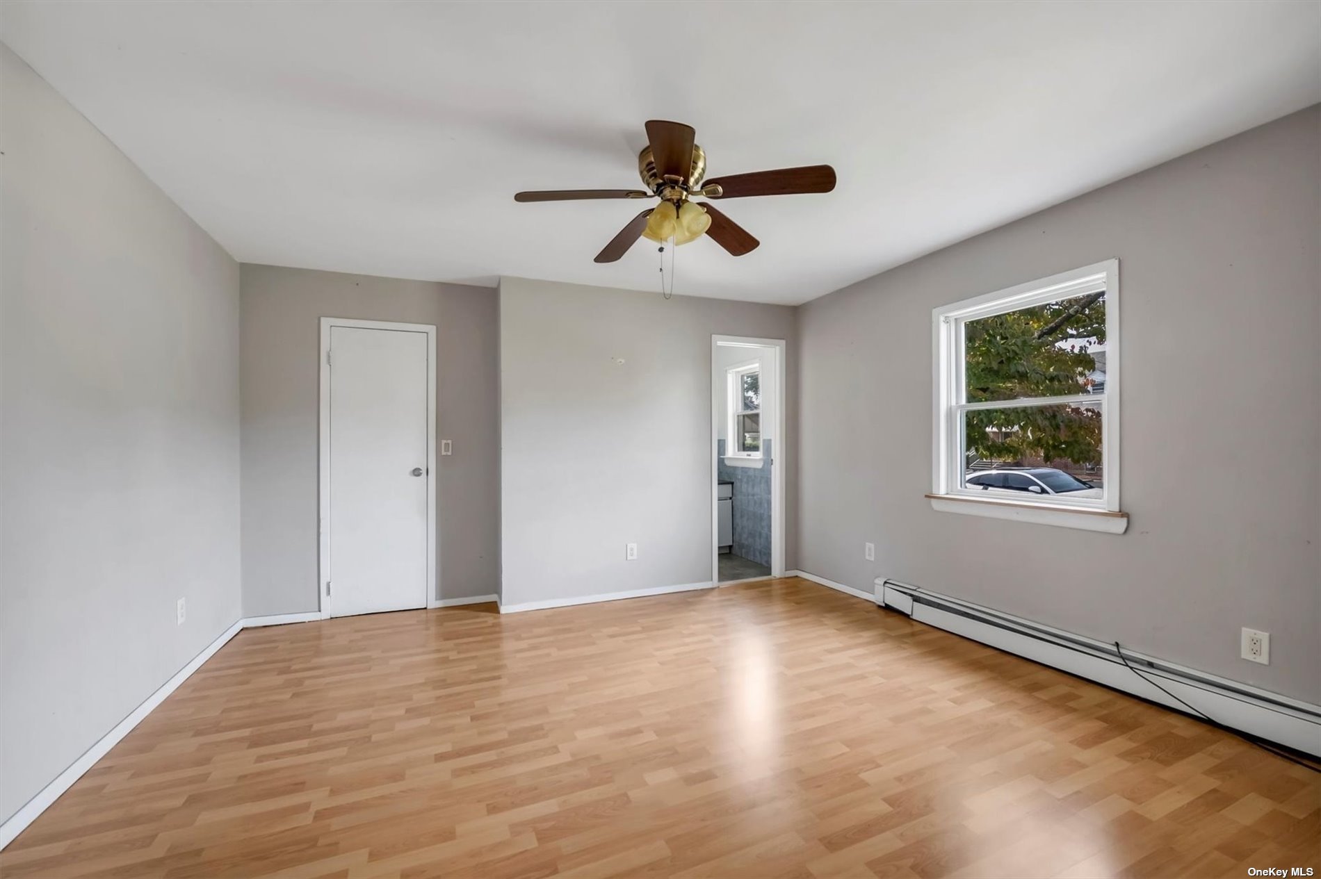 Hempstead, New York 11550, United States, 5 Bedrooms Bedrooms, ,3 BathroomsBathrooms,Residential,Pending,29502