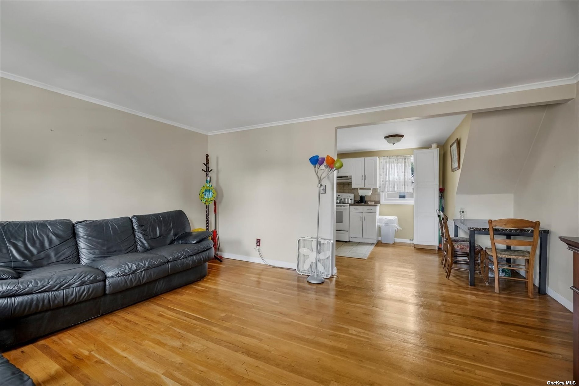 Hempstead, New York 11550, United States, 5 Bedrooms Bedrooms, ,3 BathroomsBathrooms,Residential,Pending,29502