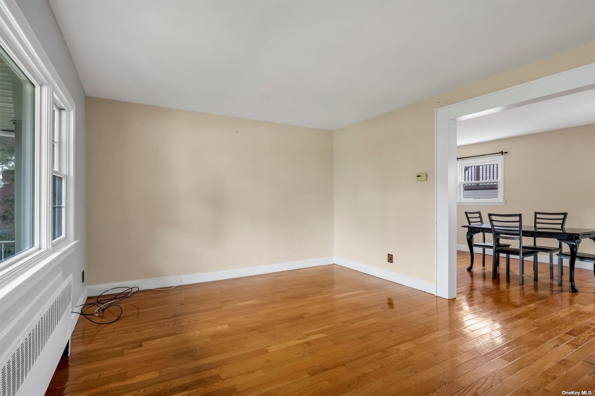 Hempstead, New York 11550, United States, 5 Bedrooms Bedrooms, ,3 BathroomsBathrooms,Residential,Pending,29502