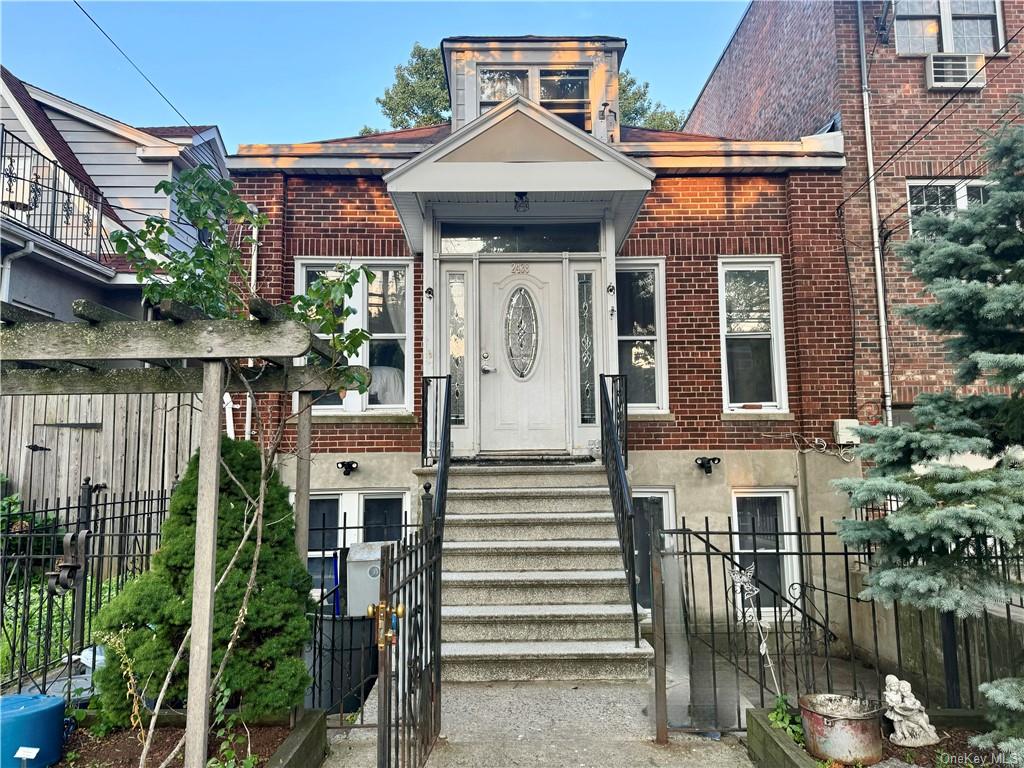 Property for Sale at 2438 Matthews Avenue, Bronx, New York - Bedrooms: 2 
Bathrooms: 3 
Rooms: 5  - $679,000