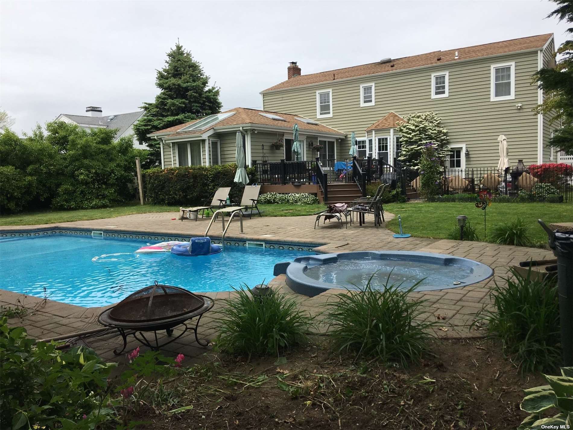 58 Sunset Road, Bay Shore, New York image 25