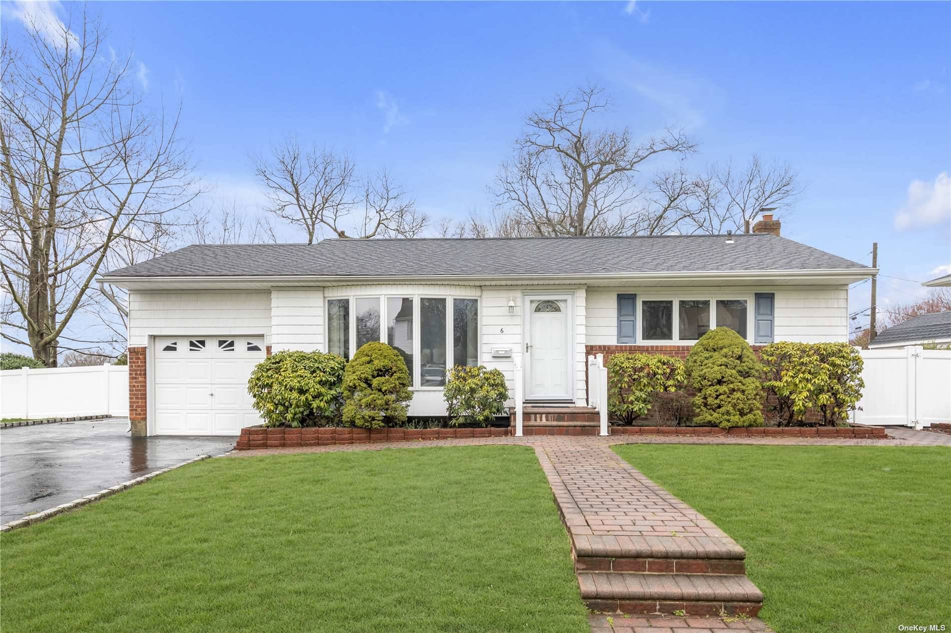 Property for Sale at 6 Dutchess Place, Commack, Hamptons, NY - Bedrooms: 3 
Bathrooms: 1  - $575,000