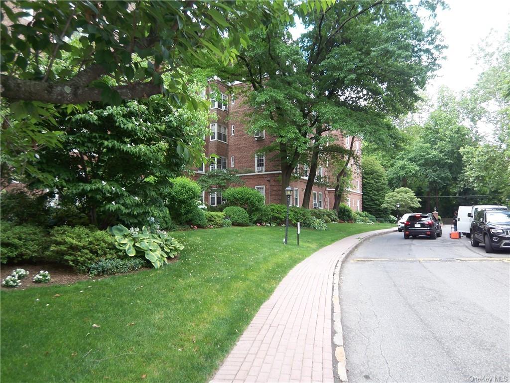 9 Midland Gardens Gdns #4D, Bronxville, New York image 29