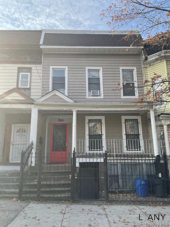 314 169th Street, Bronx, New York - 6 Bedrooms  
2 Bathrooms - 