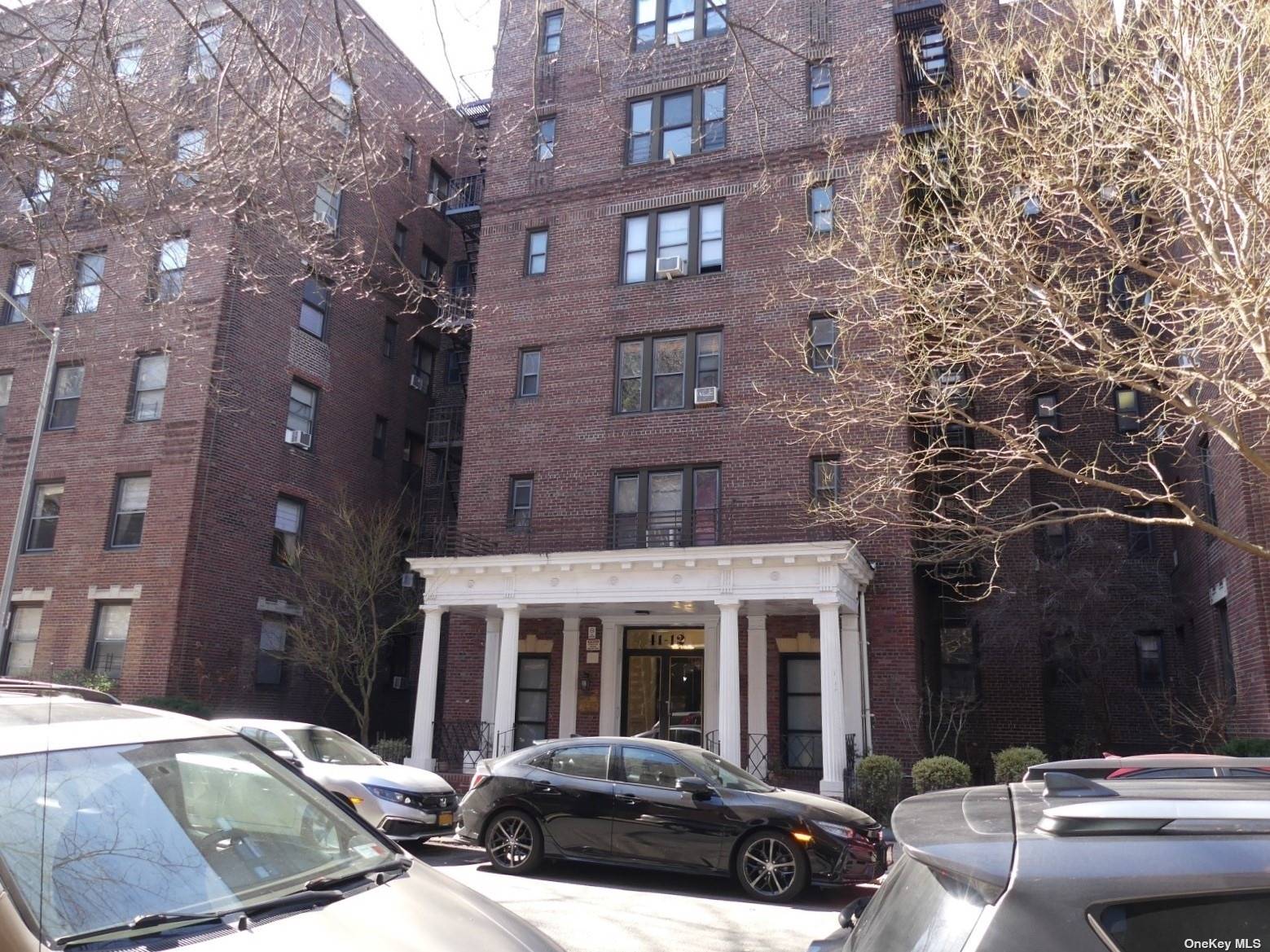 41-12 41 Street #2J, Sunnyside, New York image 1