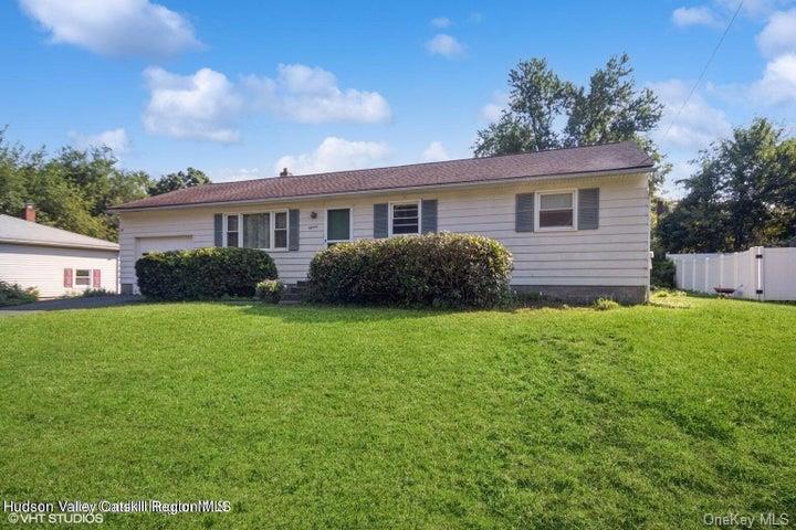 18 Spring Lake Drive Dr, Kingston, New York image 2