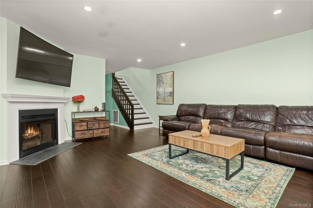 Photo 1 of 27 of 2289 Bedford Street E1 condo