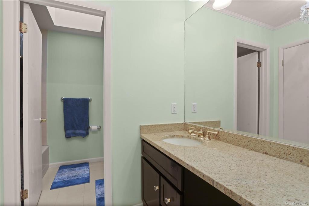 Photo 18 of 27 of 2289 Bedford Street E1 condo