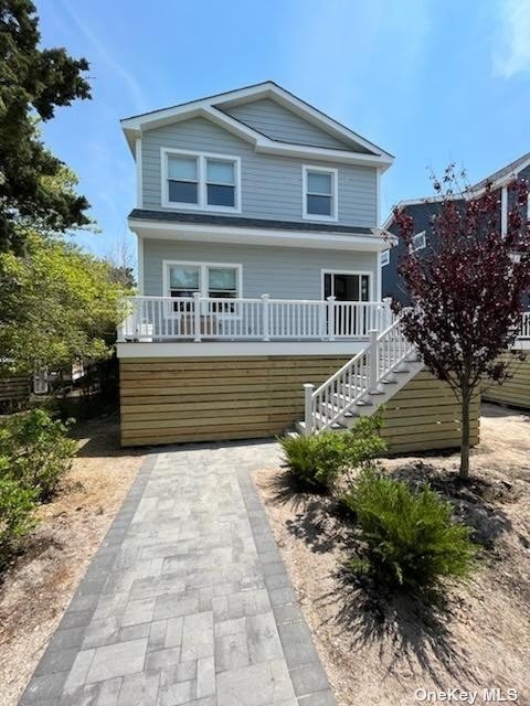 Bayberry Walk, Ocean Beach, Hamptons, NY - 4 Bedrooms  
3 Bathrooms - 