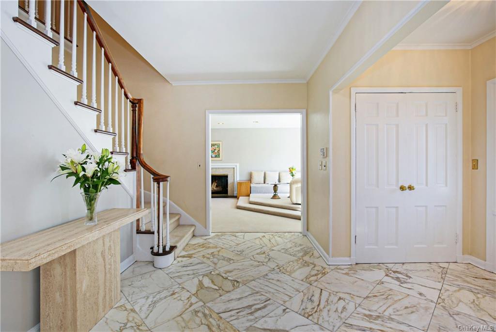 Photo 3 of 35 of 10 Griffen Avenue house
