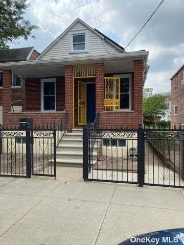 Property for Sale at 1140 E 224 Street, Bronx, New York - Bedrooms: 2 
Bathrooms: 1 
Rooms: 5  - $525,000
