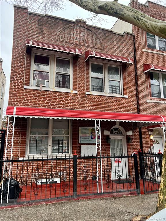 1228 Rosedale Avenue, Bronx, New York - 8 Bedrooms  
4 Bathrooms - 