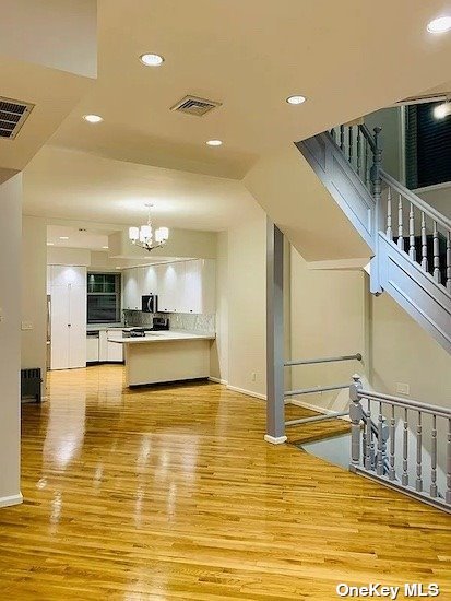 25-54 37th Street