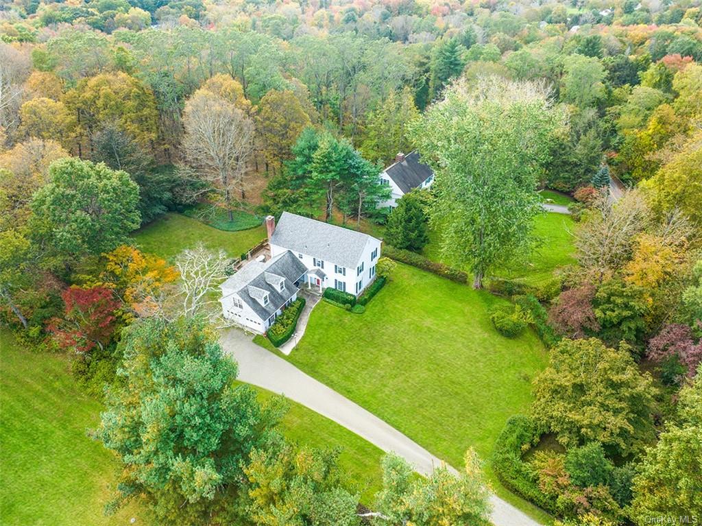 Property for Sale at 47 Indian Hill Road, Bedford, New York - Bedrooms: 5 
Bathrooms: 3 
Rooms: 13  - $1,198,000