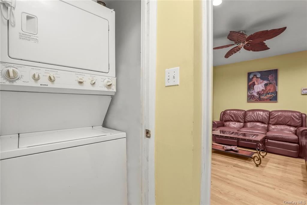 Photo 16 of 19 of 914 Wynnewood Road LL4 condo