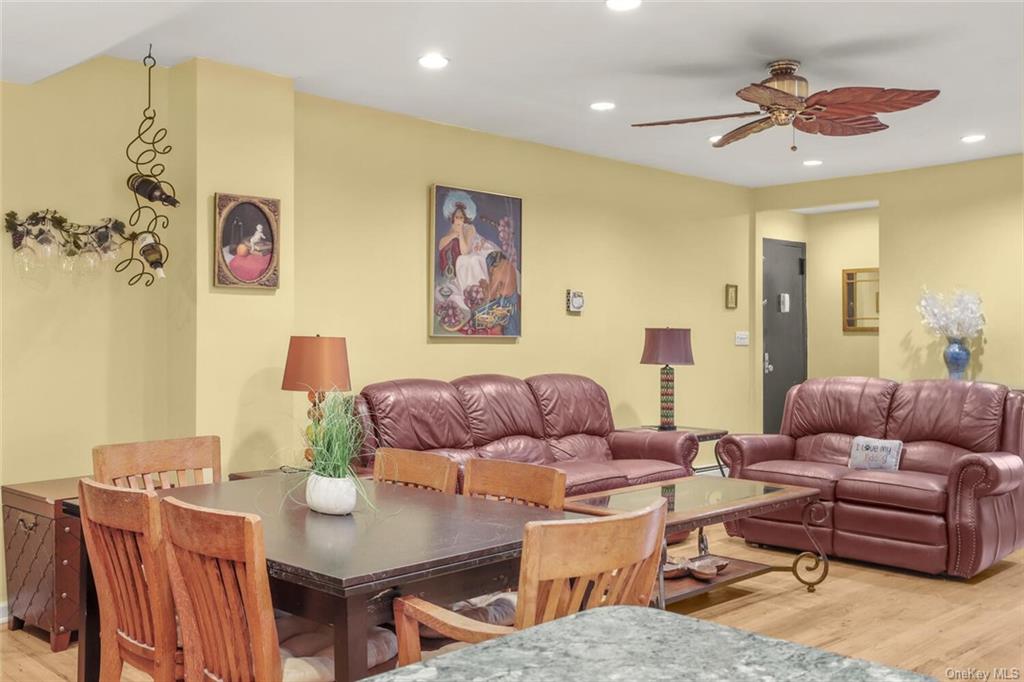 Photo 8 of 19 of 914 Wynnewood Road LL4 condo