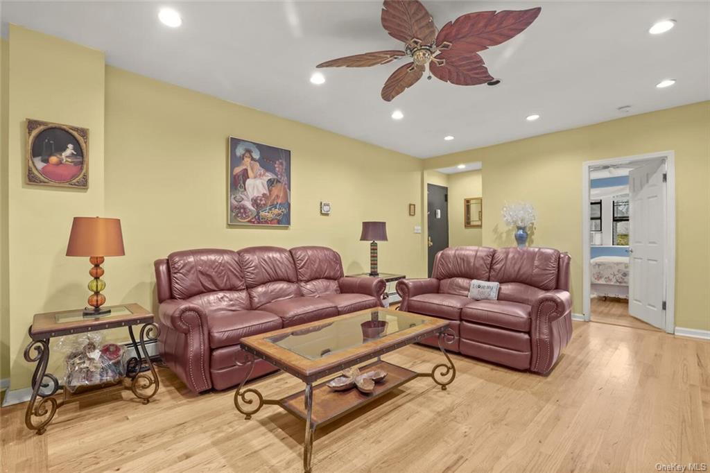 Photo 3 of 19 of 914 Wynnewood Road LL4 condo