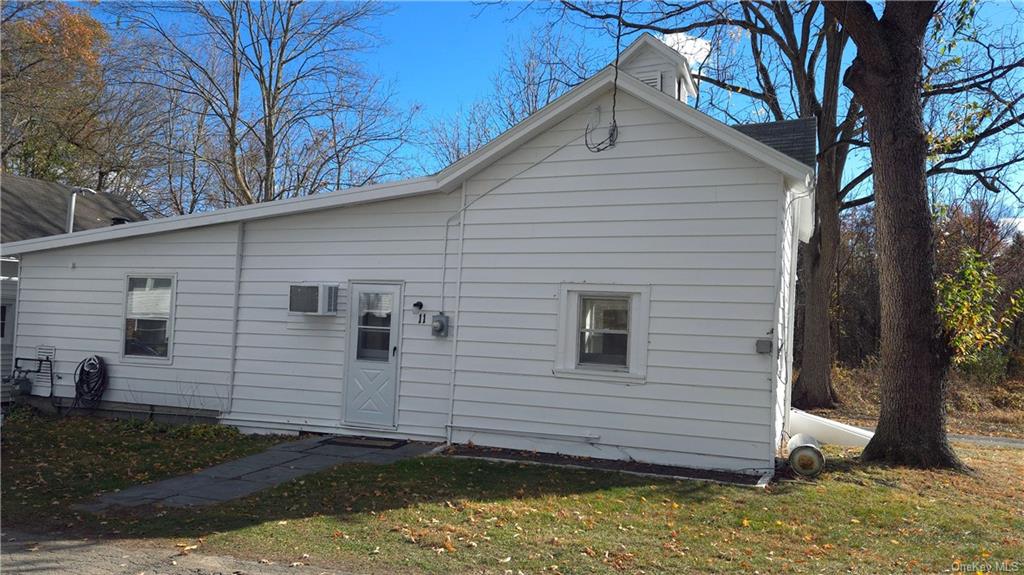 Rental Property at 11 Reynolds Way, Wappingers Falls, New York - Bedrooms: 1 
Bathrooms: 1 
Rooms: 3  - $1,700 MO.