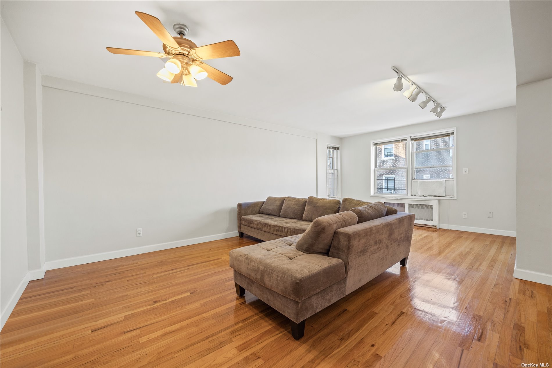 72-10 112th Street #6L, Forest Hills, New York image 3