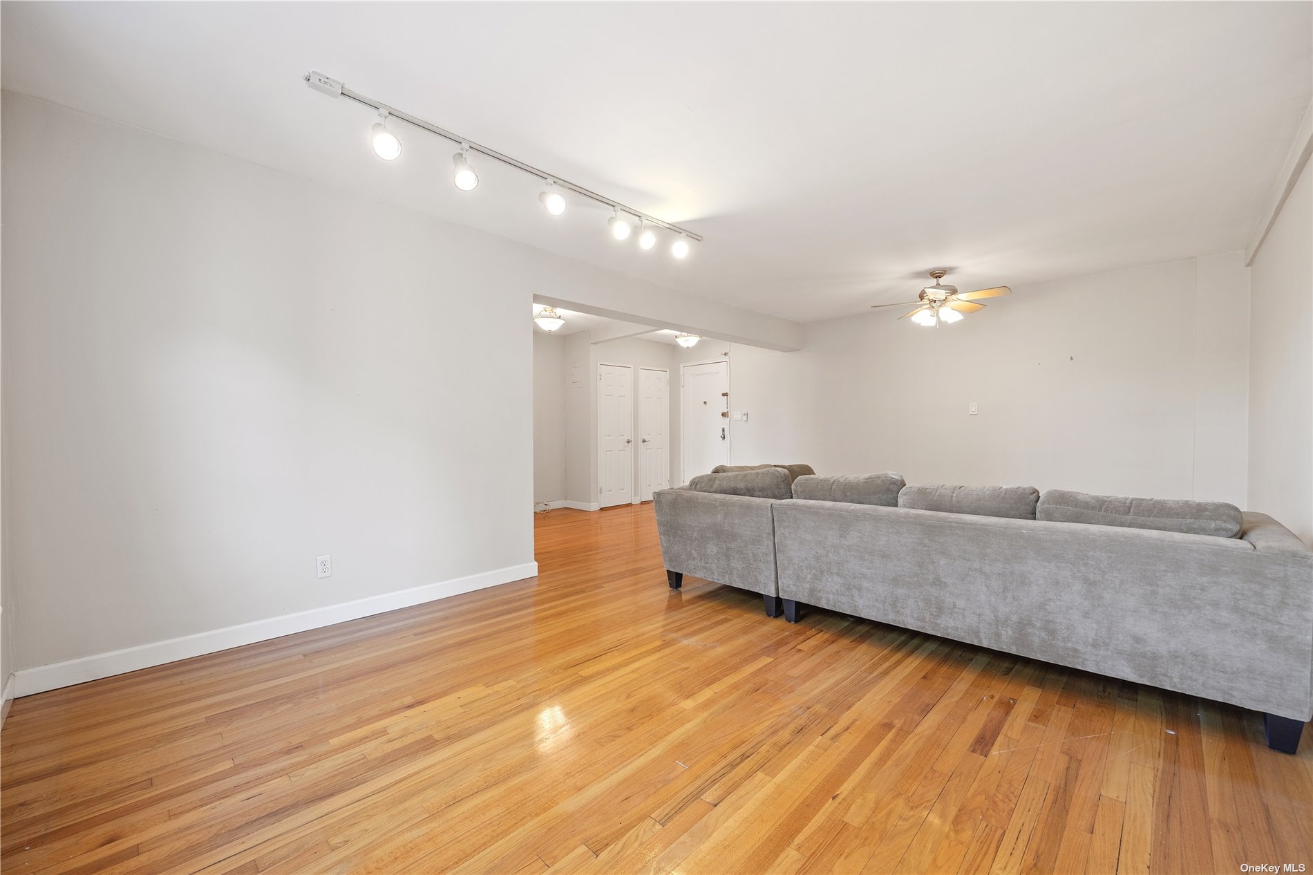 72-10 112th Street #6L, Forest Hills, New York image 4