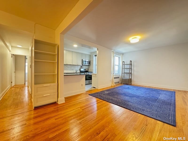 Rental Property at 3540 75th Street 3B, Jackson Heights, Queens, NY - Bedrooms: 1 
Bathrooms: 1 
Rooms: 4  - $2,500 MO.