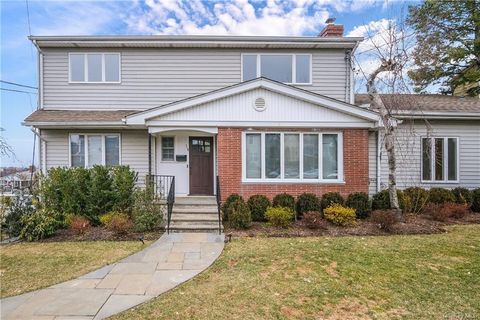 Photo of 119 Park Avenue, West Harrison, NY 10604 (MLS # H6234351)