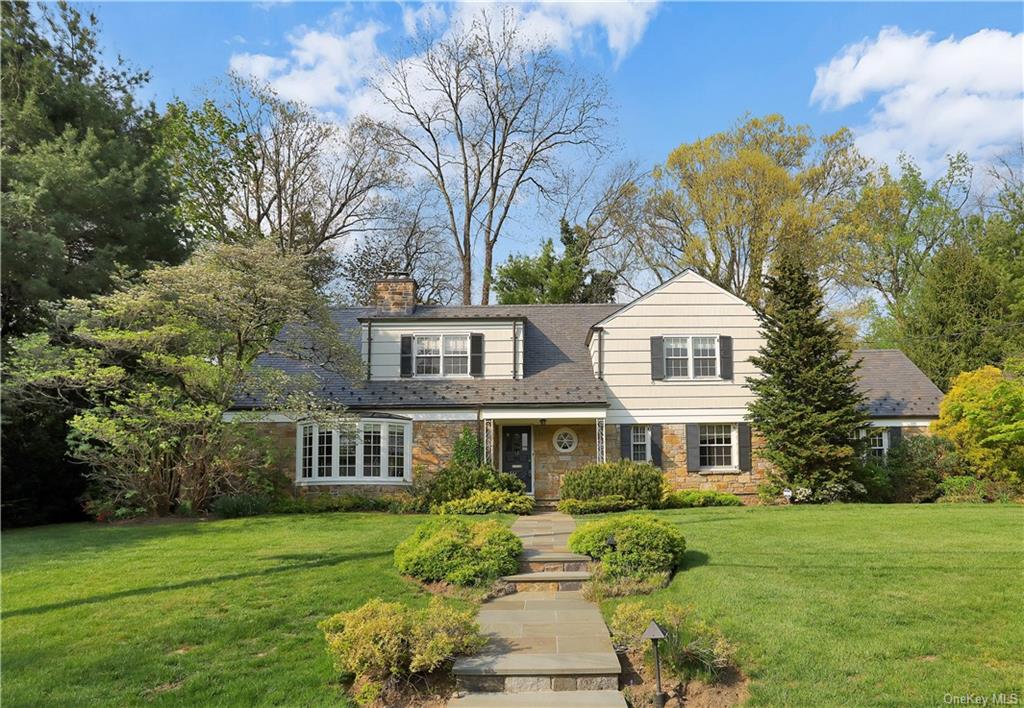 13 Olmsted Road, Scarsdale, New York - 5 Bedrooms  
4 Bathrooms  
13 Rooms - 