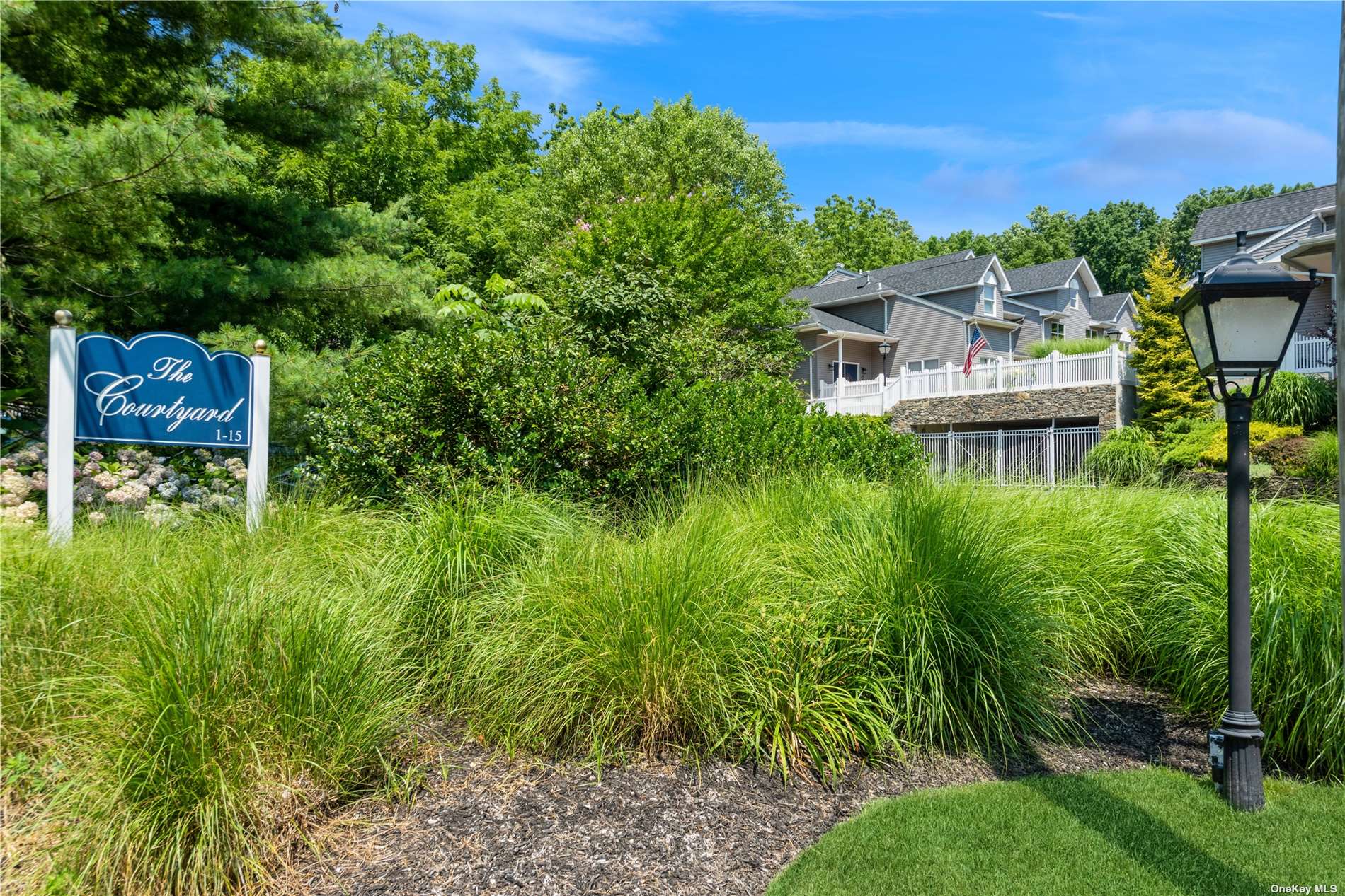 3 Courtyard Circle #3, Centerport, New York image 1