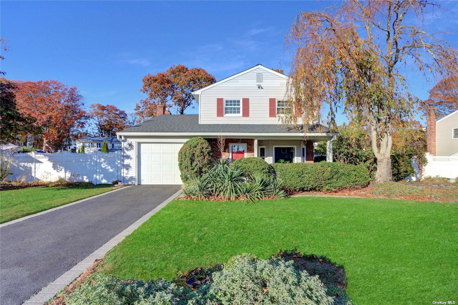 25 Norwood Lane, Ronkonkoma, New York image 24