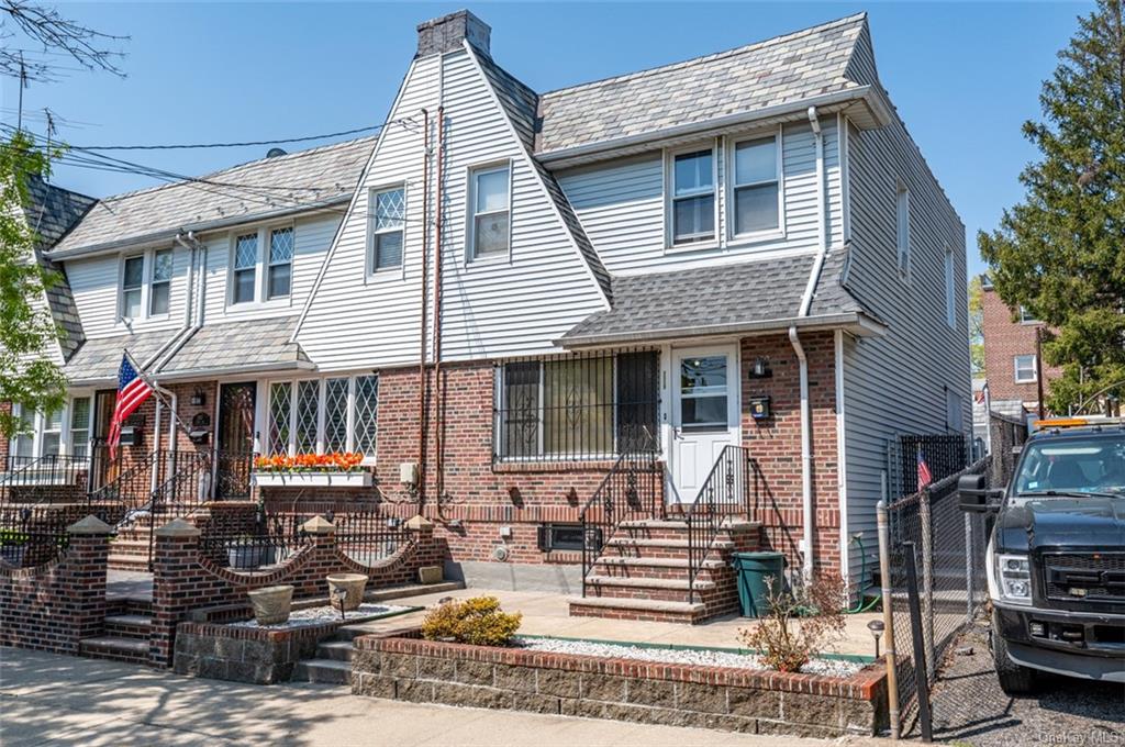 Property for Sale at 2559 Mickle Avenue, Bronx, New York - Bedrooms: 3 
Bathrooms: 2 
Rooms: 6  - $679,000
