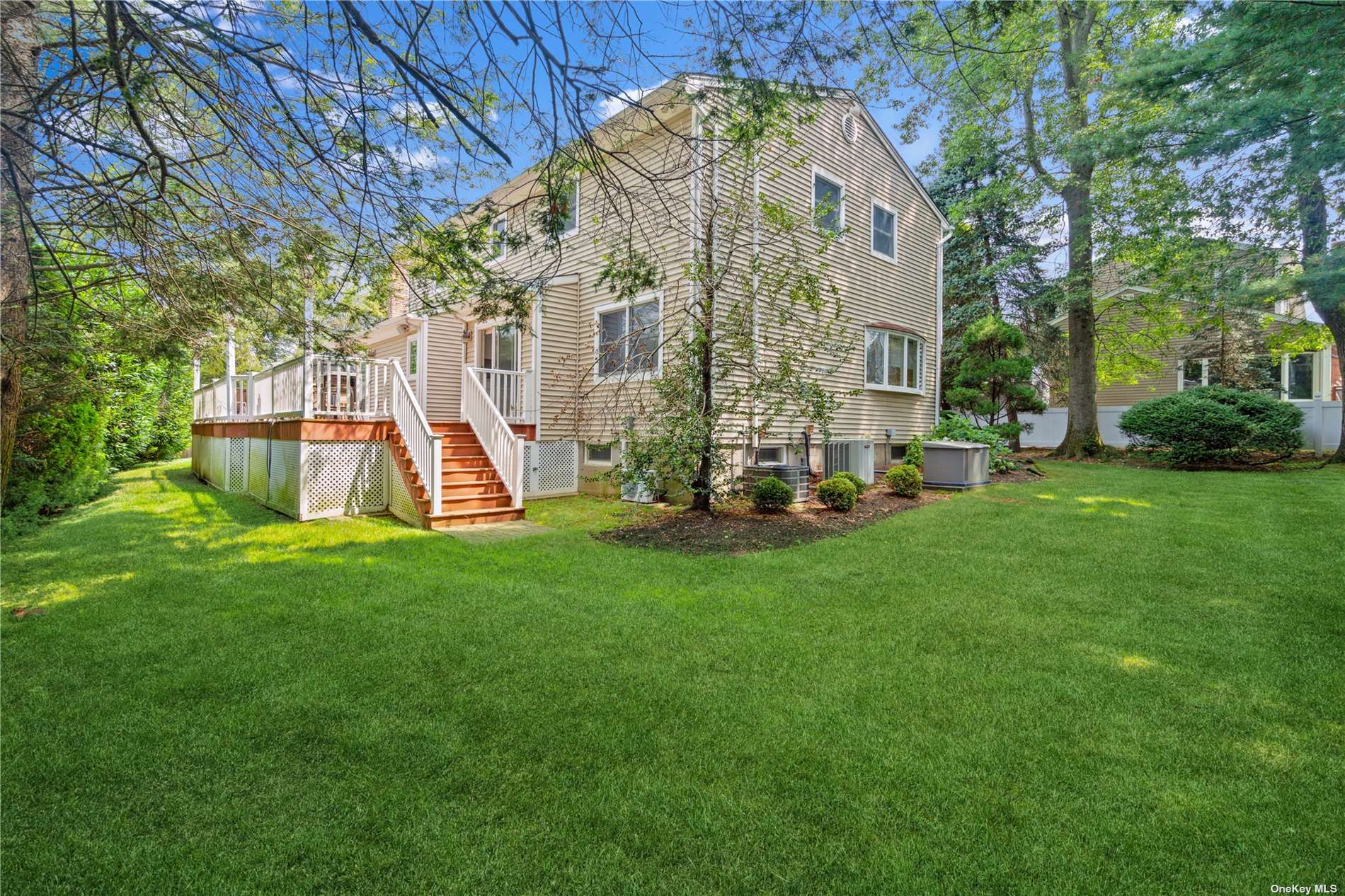 1 Hickman Court, Syosset, New York image 30