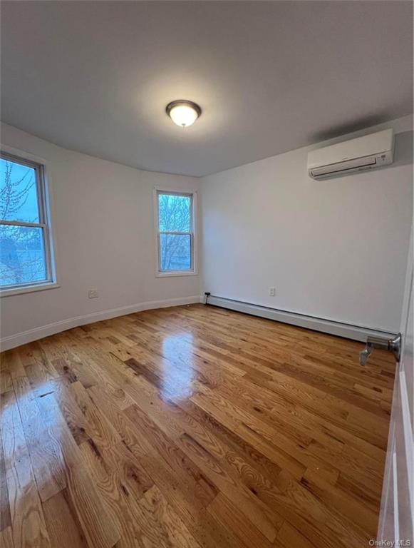 Rental Property at 155 Summit Place 2, Bronx, New York - Bedrooms: 3 
Bathrooms: 1 
Rooms: 5  - $3,200 MO.