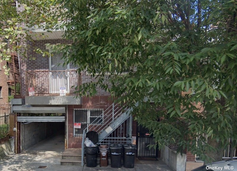 6533 38th Avenue 4, Woodside, Queens, NY - 1 Bedrooms  
1 Bathrooms  
3 Rooms - 